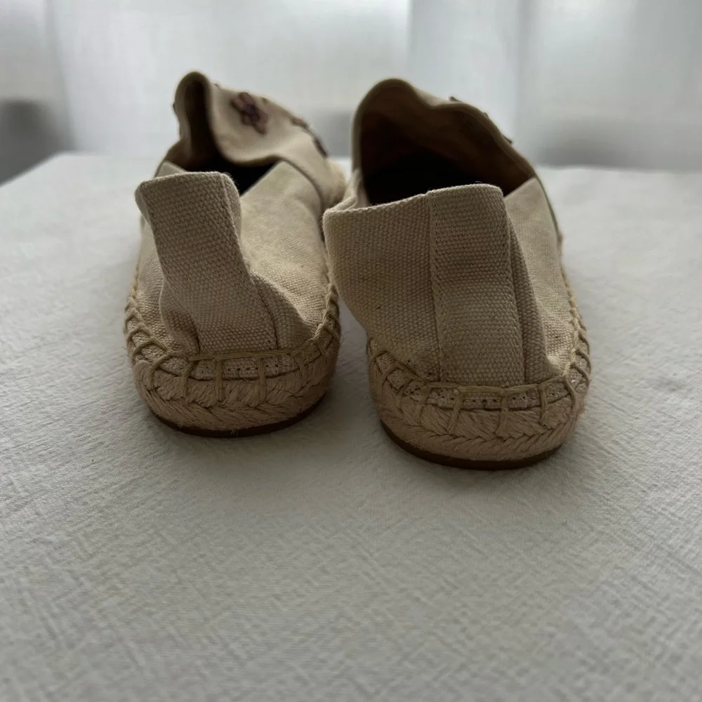 New Tory Burch Espadrilles with embroidered leather flowers Size 6 - Picture 6 of 9